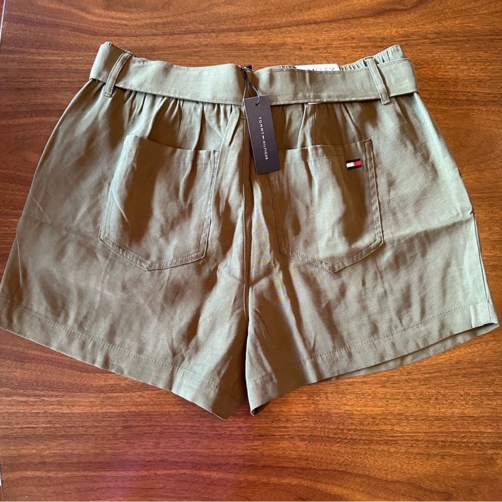 Tommy Hilfiger shorts. Size medium. Never worn. New with tag.